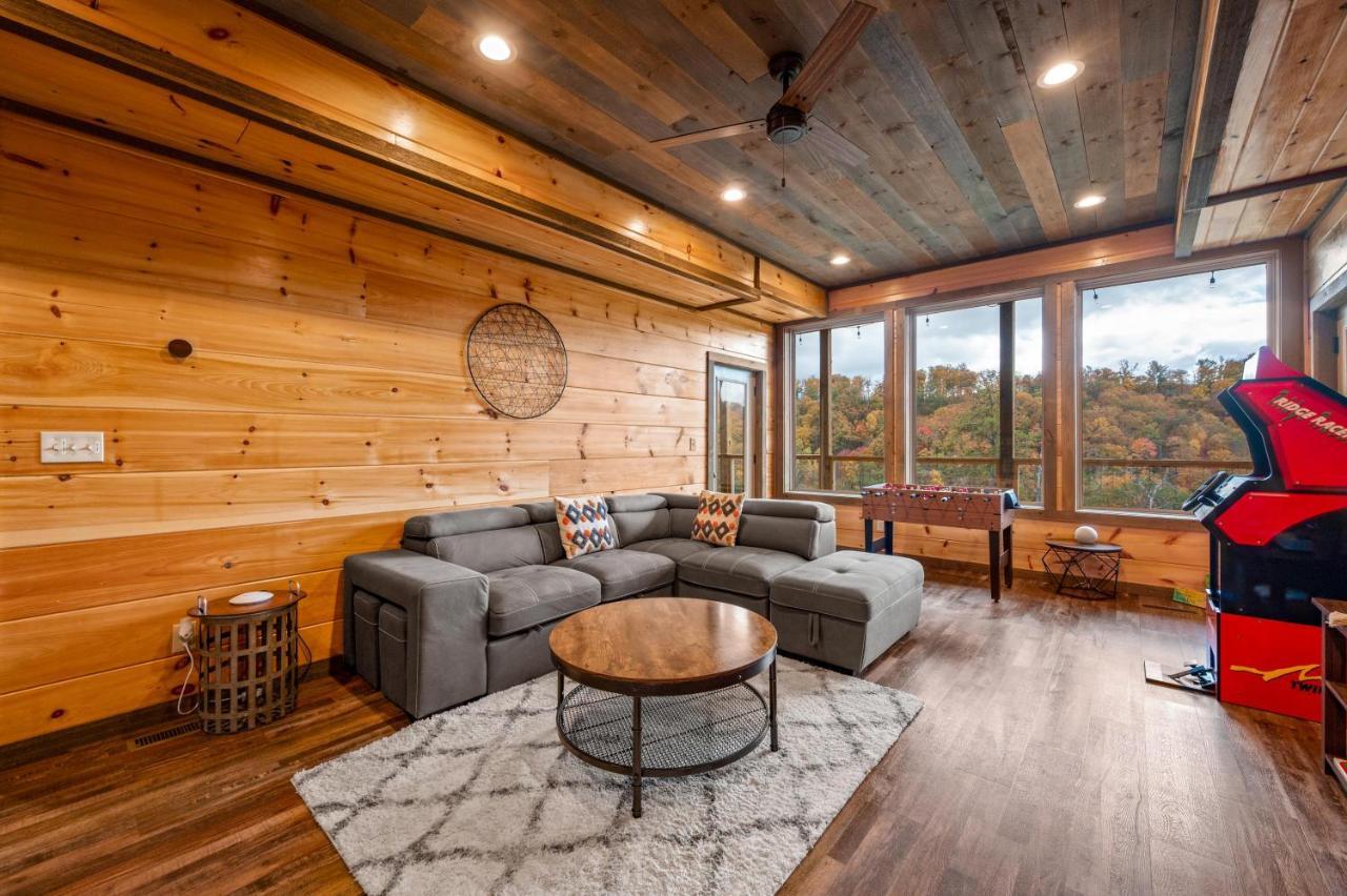 The Overlook - '21 Cabin - Gorgeous Unobstructed Views - Fire Pit Table - Gamerm - Hottub - Xbox - Lots Of Bears Гетлинбург Екстериор снимка
