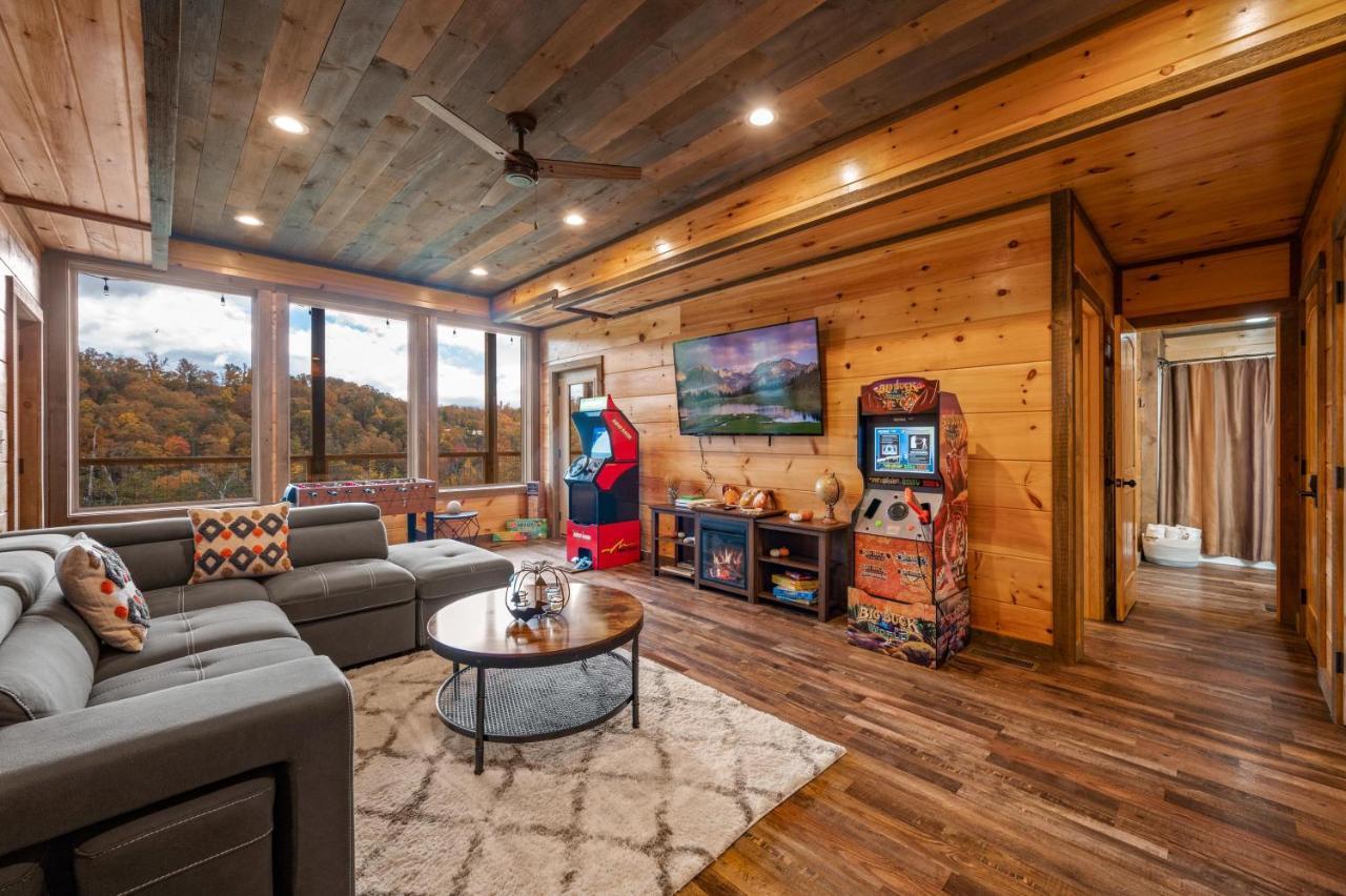 The Overlook - '21 Cabin - Gorgeous Unobstructed Views - Fire Pit Table - Gamerm - Hottub - Xbox - Lots Of Bears Гетлинбург Екстериор снимка