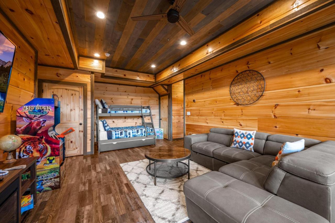 The Overlook - '21 Cabin - Gorgeous Unobstructed Views - Fire Pit Table - Gamerm - Hottub - Xbox - Lots Of Bears Гетлинбург Екстериор снимка