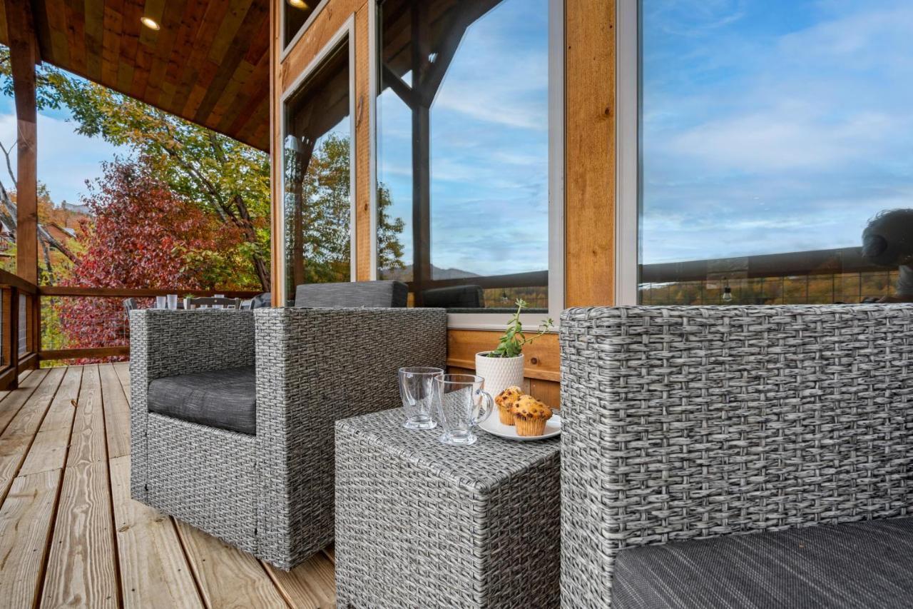 The Overlook - '21 Cabin - Gorgeous Unobstructed Views - Fire Pit Table - Gamerm - Hottub - Xbox - Lots Of Bears Гетлинбург Екстериор снимка