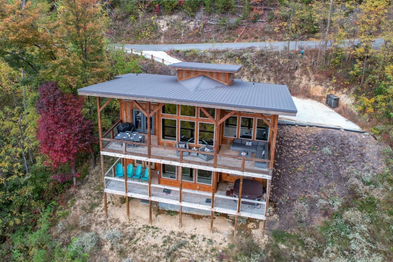 The Overlook - '21 Cabin - Gorgeous Unobstructed Views - Fire Pit Table - Gamerm - Hottub - Xbox - Lots Of Bears Гетлинбург Екстериор снимка